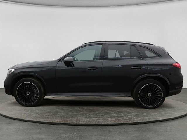 Mercedes-Benz GLC Class Glc300e 31.2Kwh Urban Edition Black #4