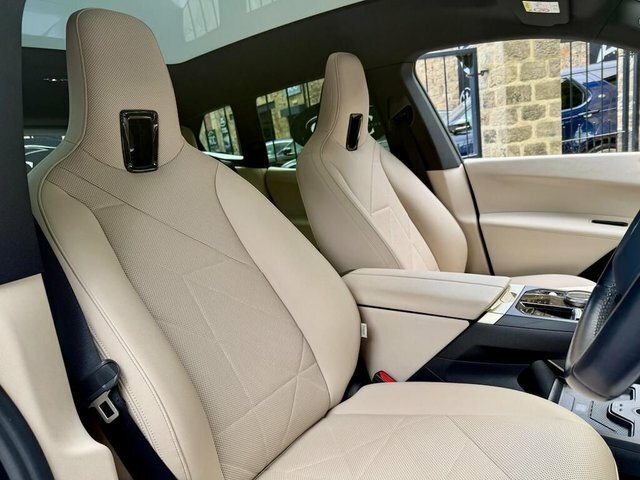 BMW iX M Sport White #9