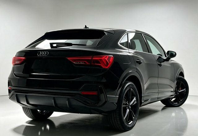Audi Q3 Tfsi Cod 35 S Black #3