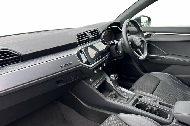 Audi Q3 Tfsi Cod 35 S Black #6