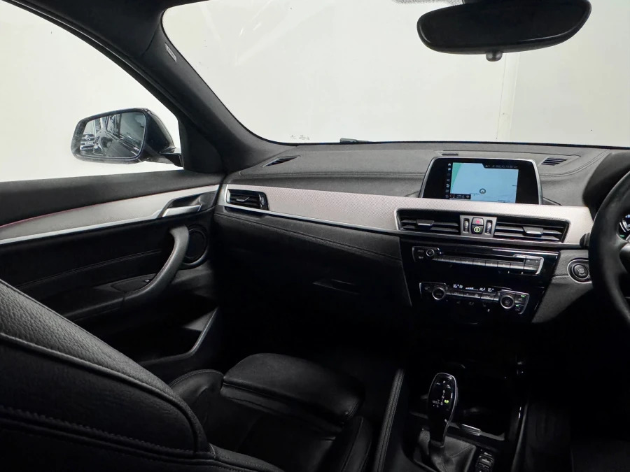 BMW X2 Suv White #24