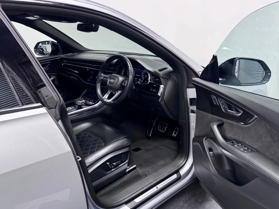 Audi SQ8 Tfsi Quattro Black Black #30