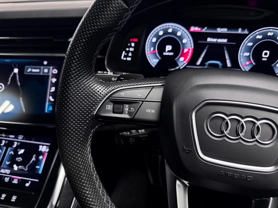 Audi SQ8 Tfsi Quattro Black Black #11