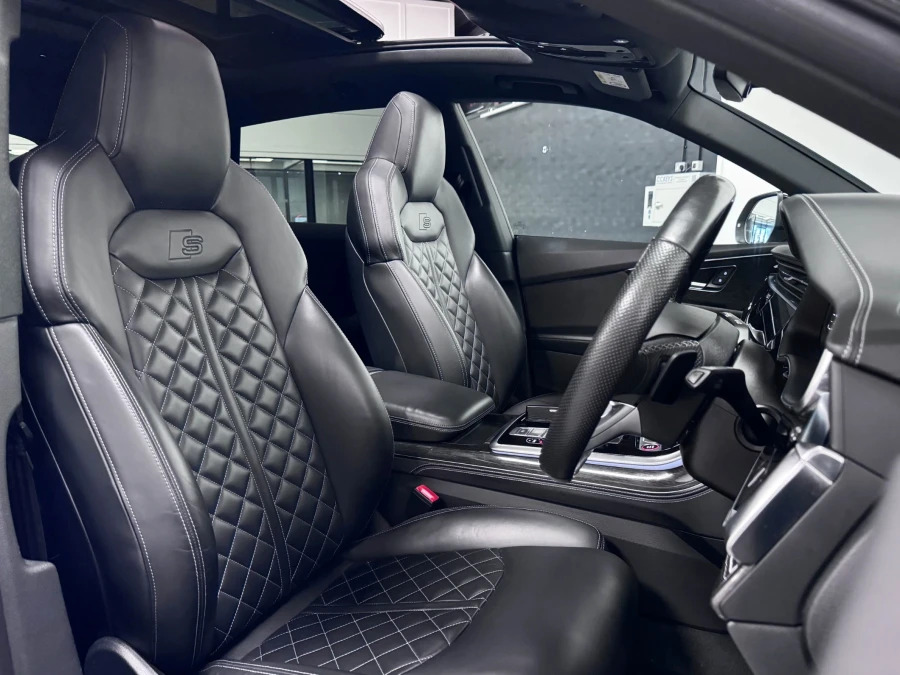 Audi SQ8 Tfsi Quattro Black Black #25