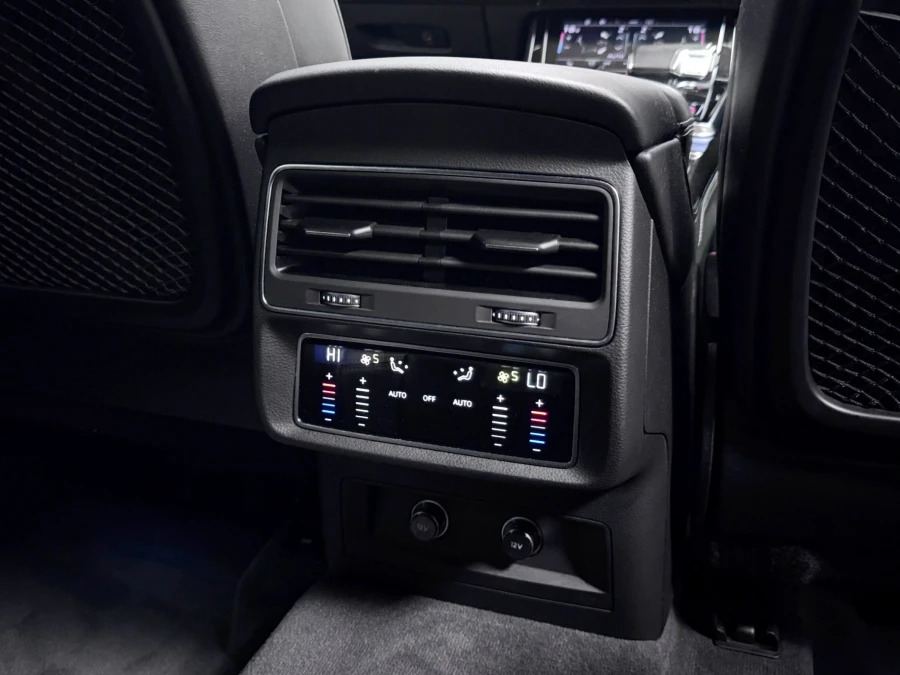 Audi SQ8 Tfsi Quattro Black Black #18