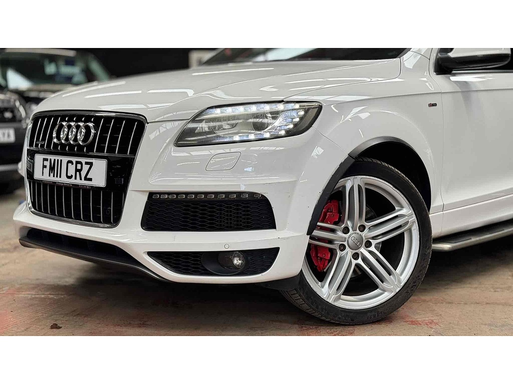 Audi Q7 4X4 3.0 Black #24