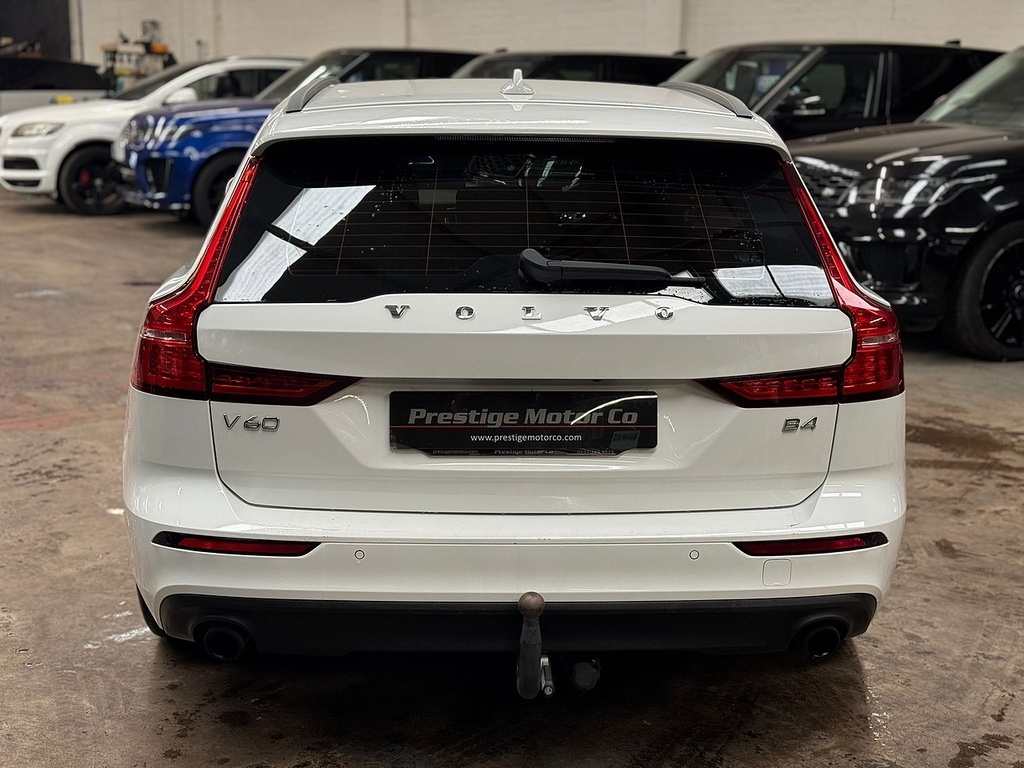 Volvo V60 B3 Black #25