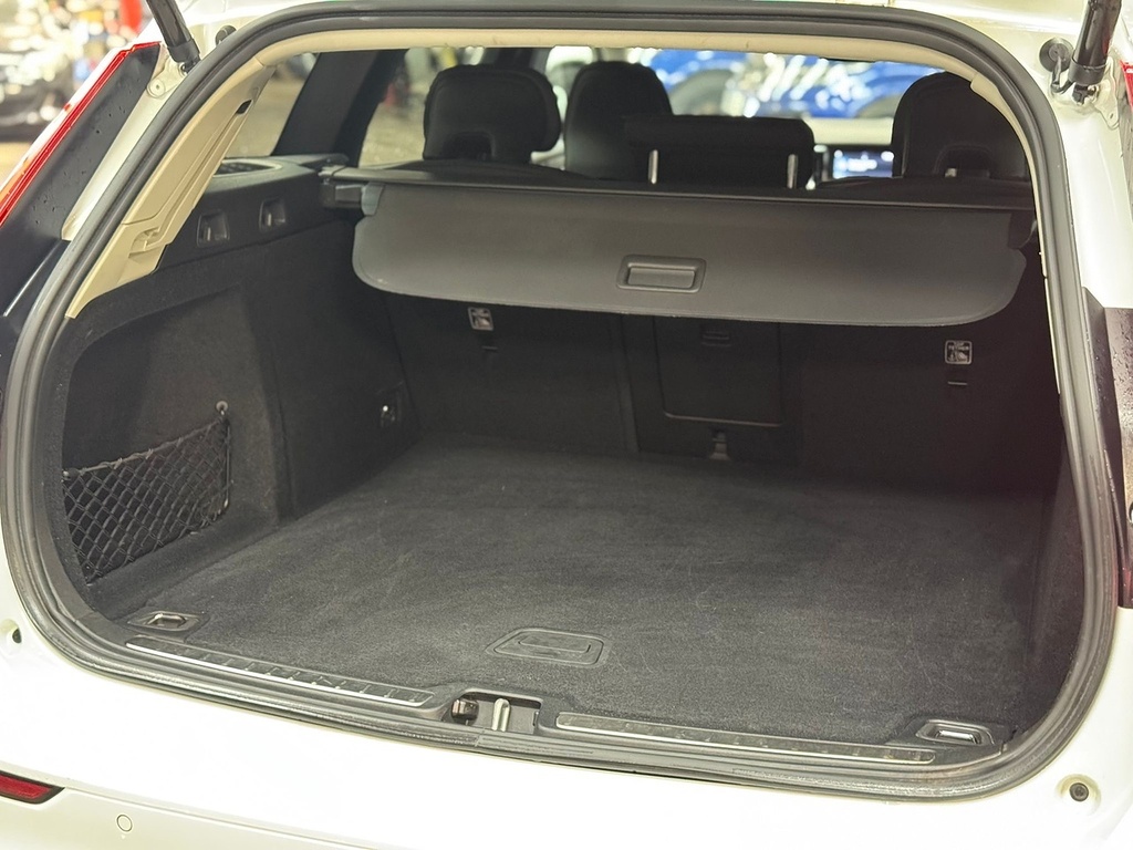 Volvo V60 B3 Black #21