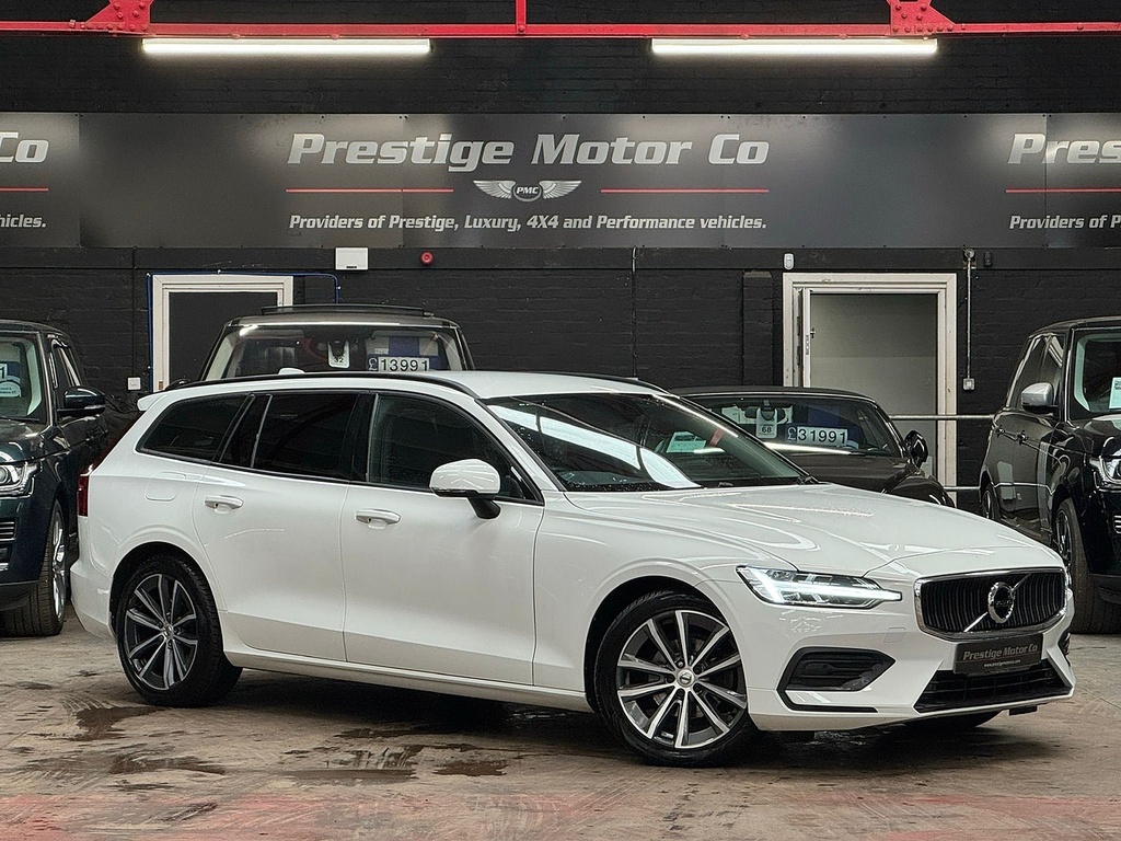Volvo V60 B4 Mhev Momentum White #2