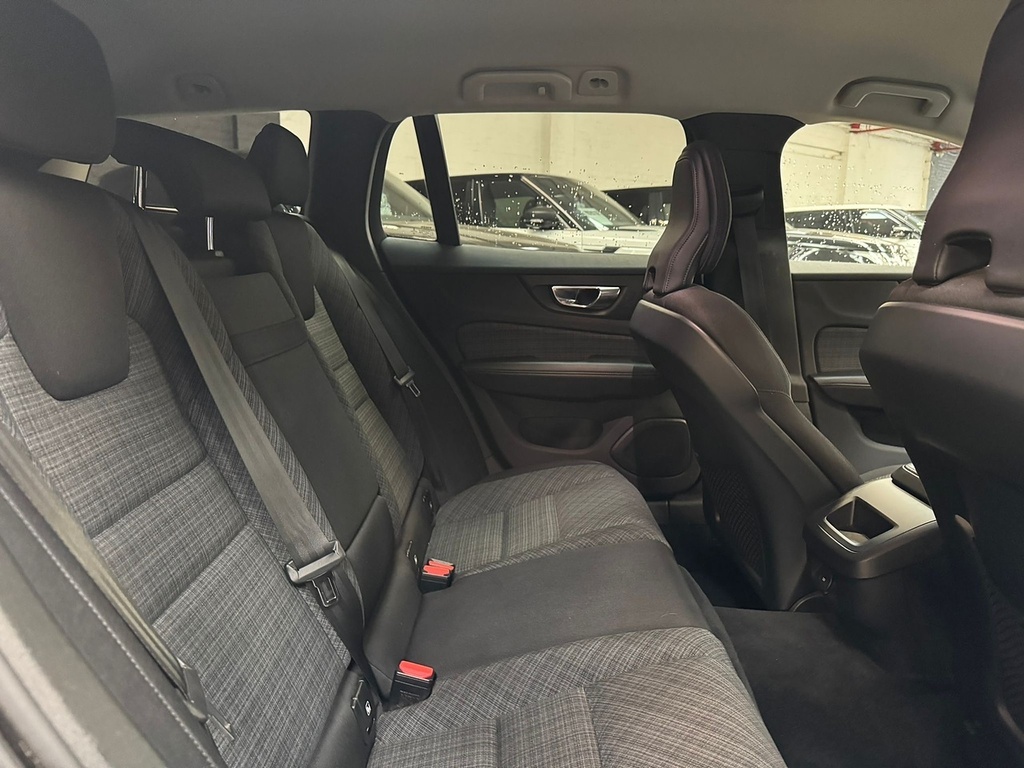 Volvo V60 B3 Black #20