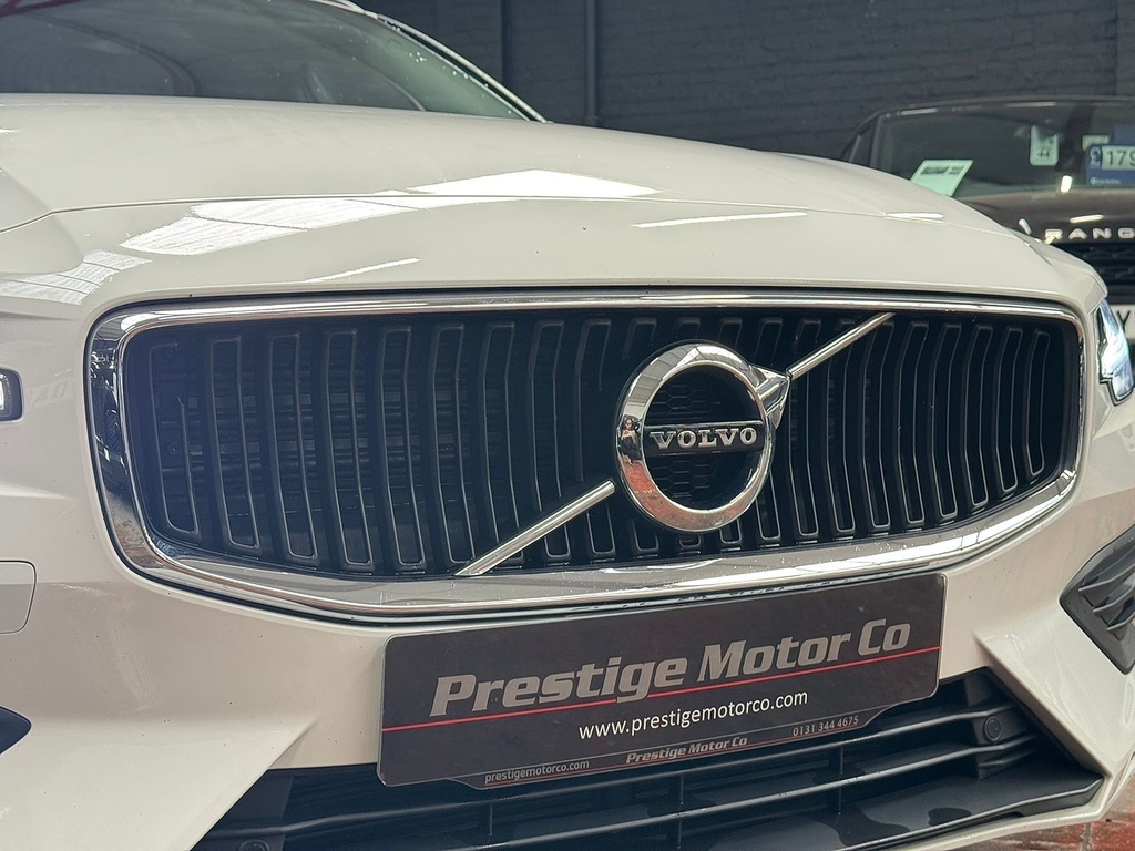 Volvo V60 B3 Black #24