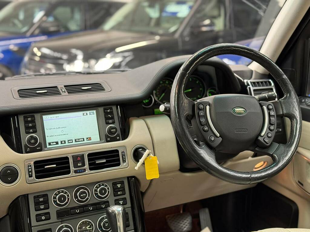 Land Rover Range Rover Tdv8 Hse E4 Black #8