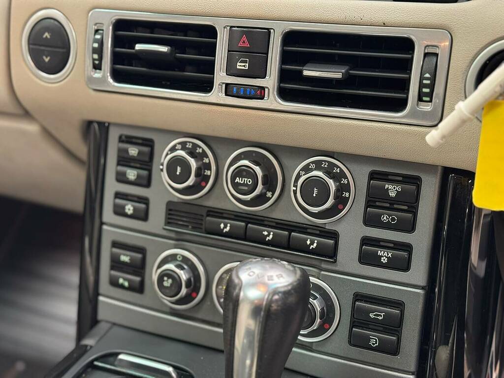 Land Rover Range Rover Tdv8 Hse E4 Black #11