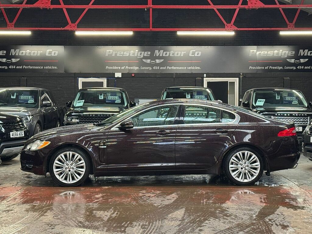 Jaguar XF D V6 Premium Luxury Red #6