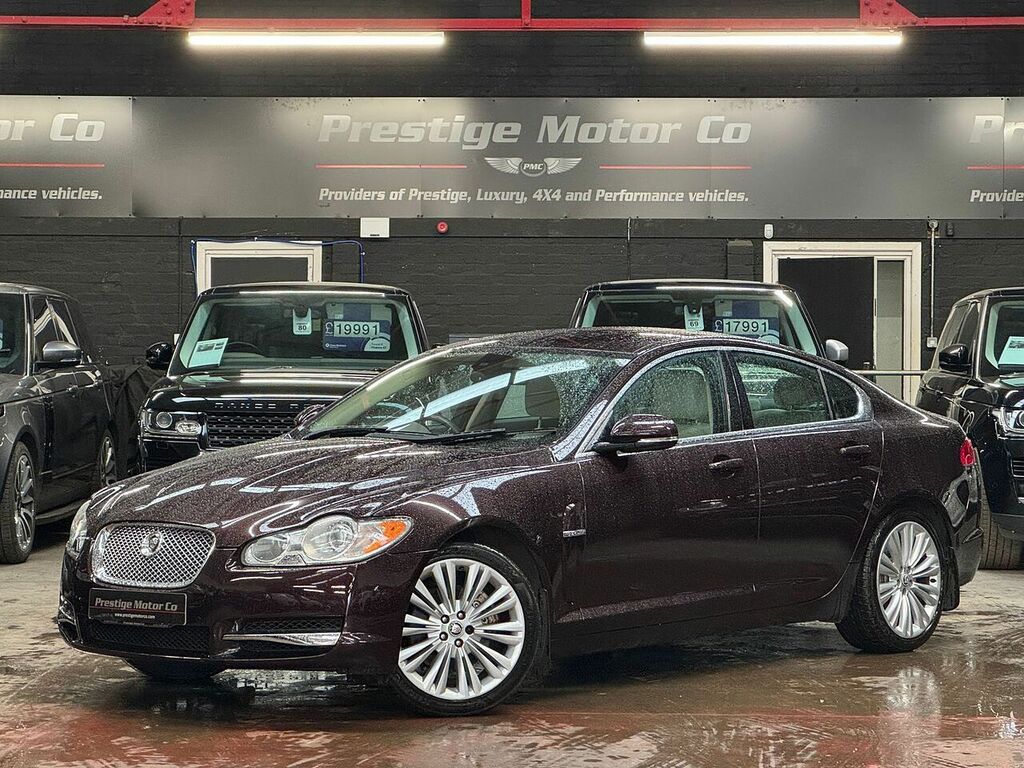 Jaguar XF D V6 Premium Luxury Red