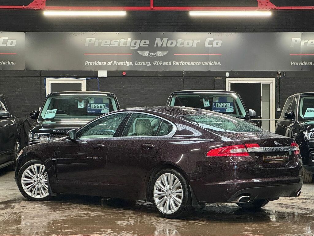 Jaguar XF D V6 Premium Luxury Red #4