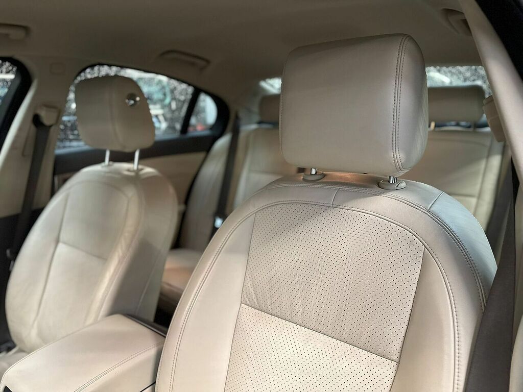 Jaguar XF Saloon Blue #21