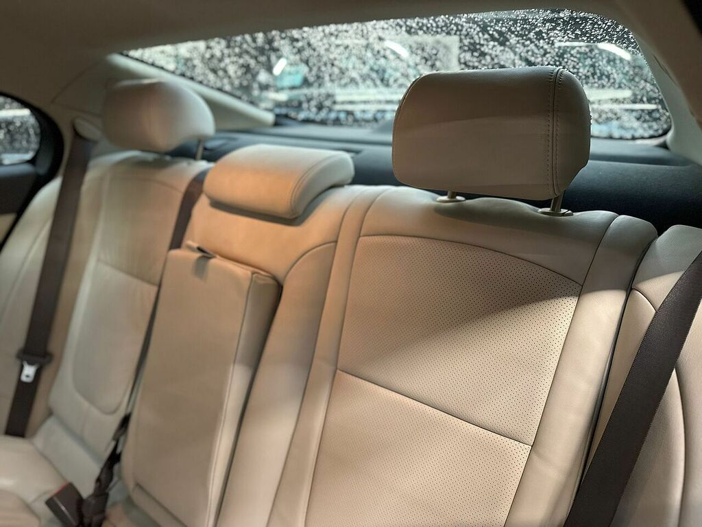 Jaguar XF Saloon Blue #18