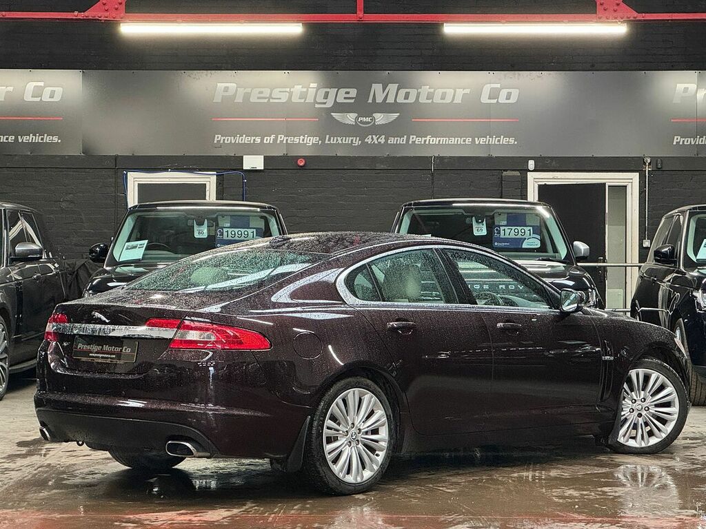 Jaguar XF D V6 Premium Luxury Red #5