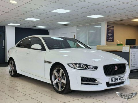 Jaguar XE 2.0I Gpf R-sport White #2