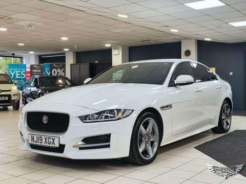Jaguar XE 2.0I Gpf R-sport White #3
