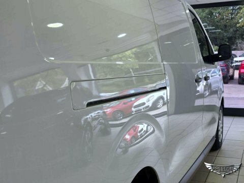 Vauxhall Vivaro 1.5 Vivaro 2900 Dynamic Ss White #55