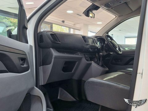 Vauxhall Vivaro 1.5 Vivaro 2900 Dynamic Ss White #41