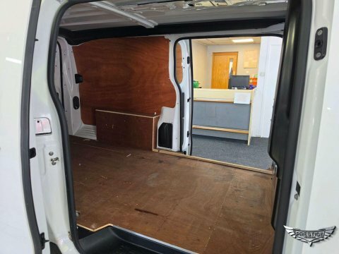 Vauxhall Vivaro 1.5 Vivaro 2900 Dynamic Ss White #65