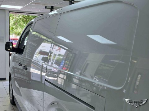 Vauxhall Vivaro 1.5 Vivaro 2900 Dynamic Ss White #11