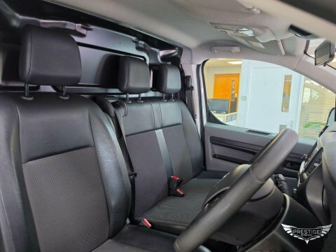 Vauxhall Vivaro 1.5 Vivaro 2900 Dynamic Ss White #71