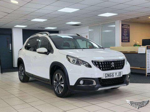 Peugeot 2008 1.2 Puretech Allure White #2