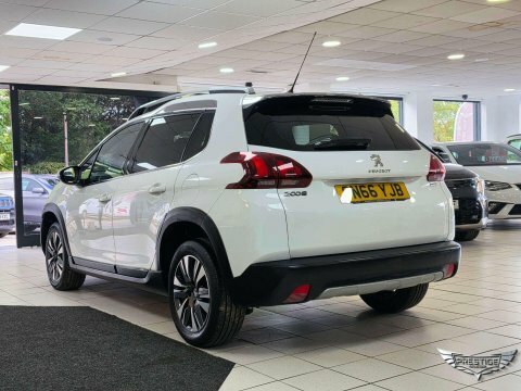 Peugeot 2008 1.2 Puretech Allure White #5