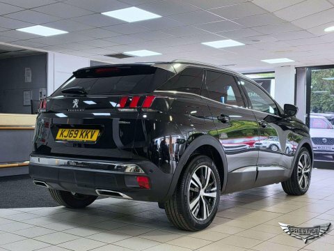Peugeot 3008 1.5 Bluehdi Gt Black #4