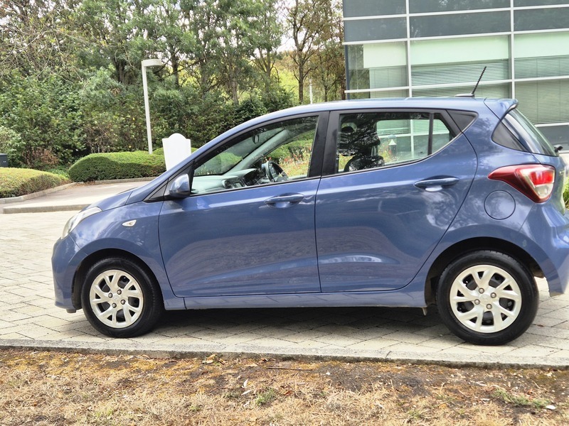 Hyundai I10 1.0 Se Hatchback Blue #6