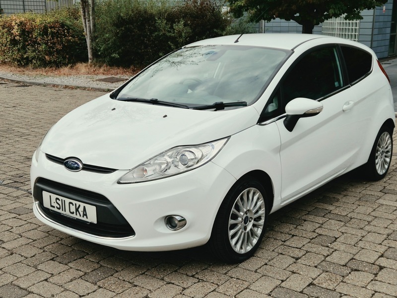 Ford Fiesta 1.4 Edge Silver #2