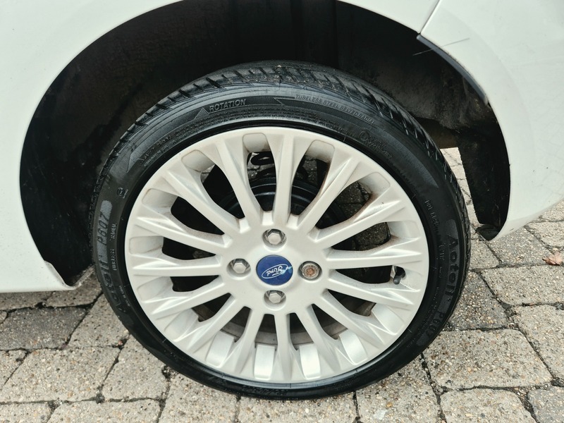 Ford Fiesta 1.4 Edge Silver #30