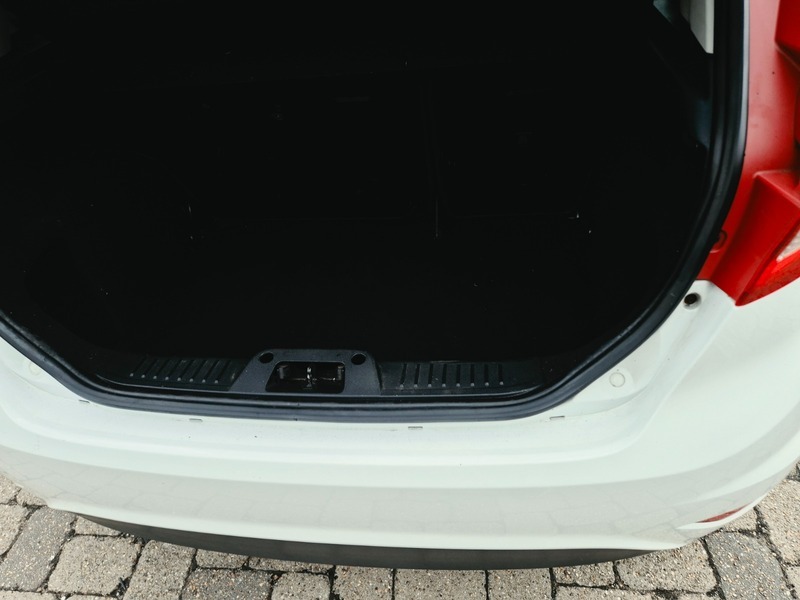 Ford Fiesta 1.4 Edge Silver #28