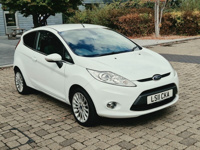 Ford Fiesta 1.4 Edge Silver #9