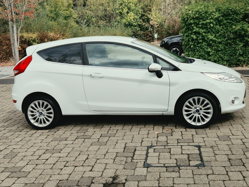 Ford Fiesta 1.4 Edge Silver #6