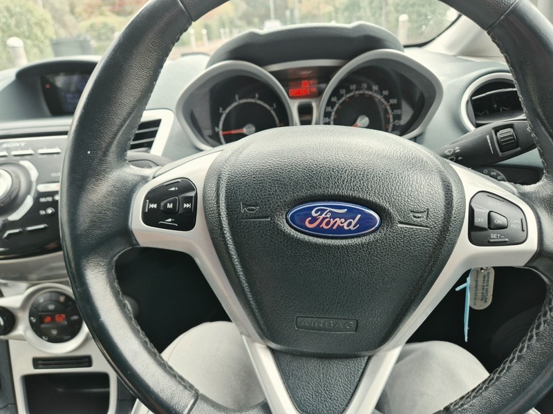 Ford Fiesta 1.4 Edge Silver #18