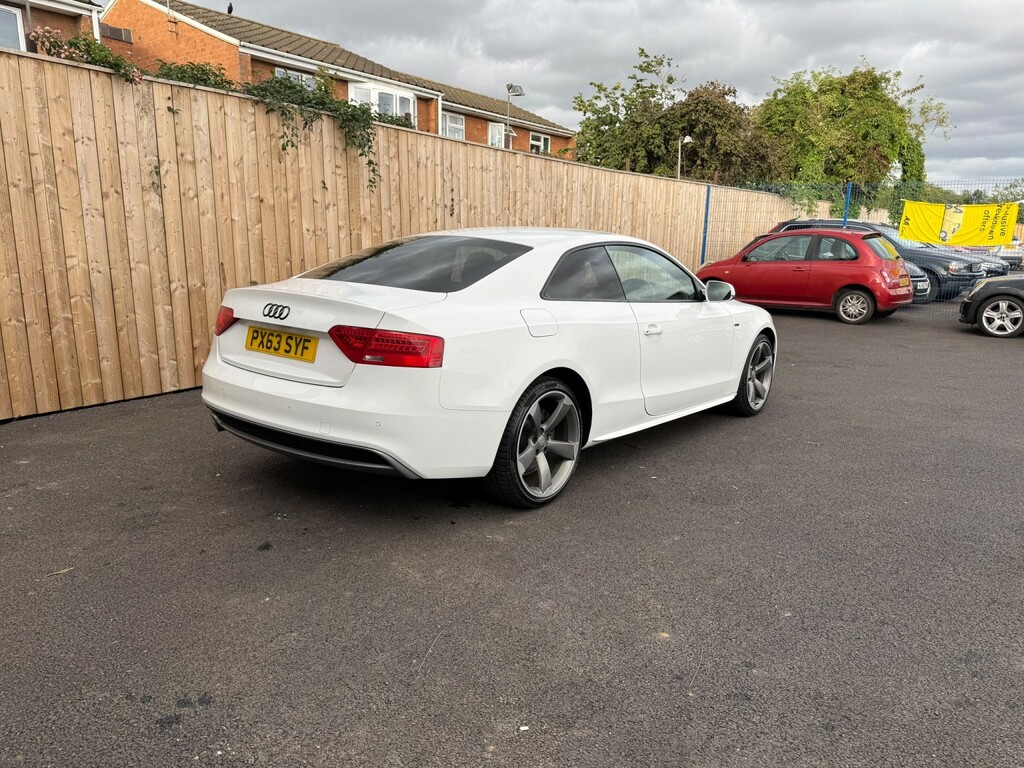 Audi A5 2.0 Tdi Black Edition White #6