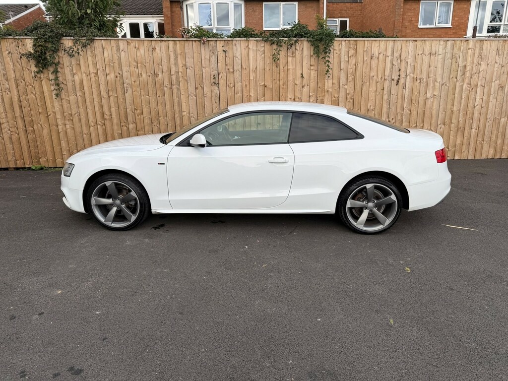 Audi A5 2.0 Tdi Black Edition White #2