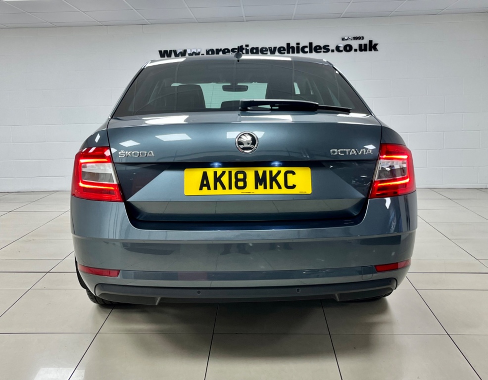 Skoda Octavia Grey #7