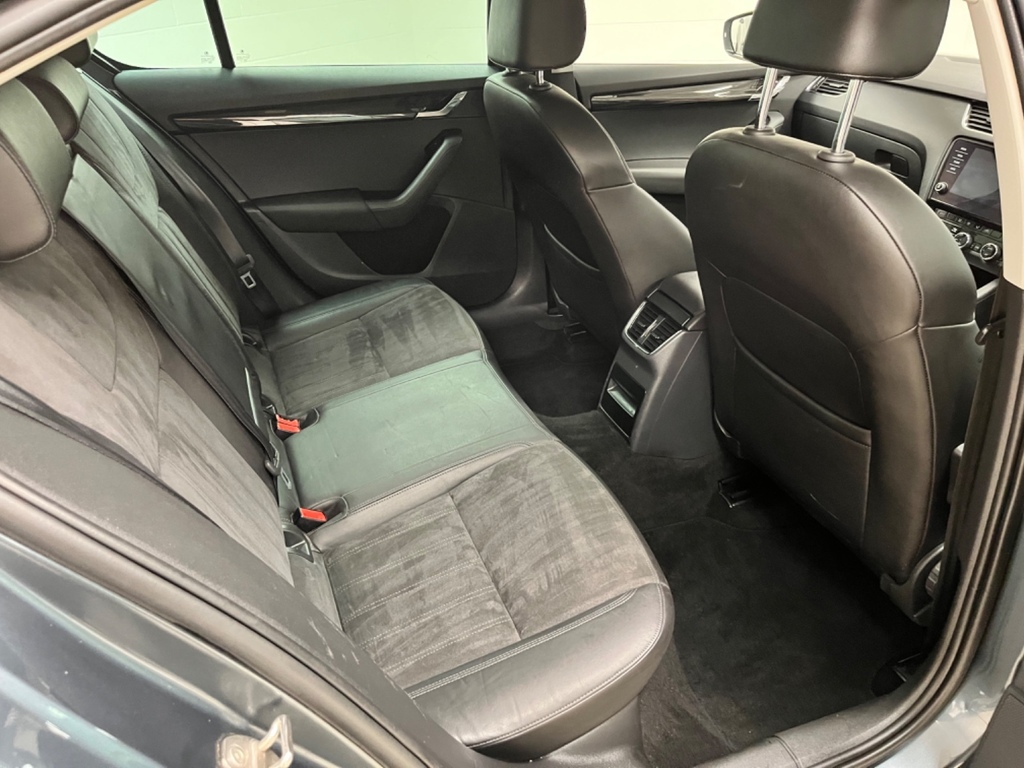 Skoda Octavia Grey #25