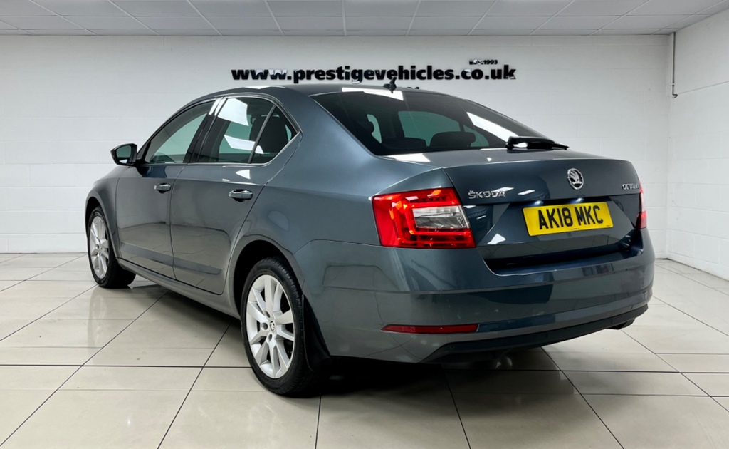 Skoda Octavia 2.0 Tdi Cr Se L Grey #3