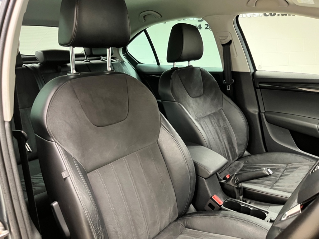 Skoda Octavia Grey #15