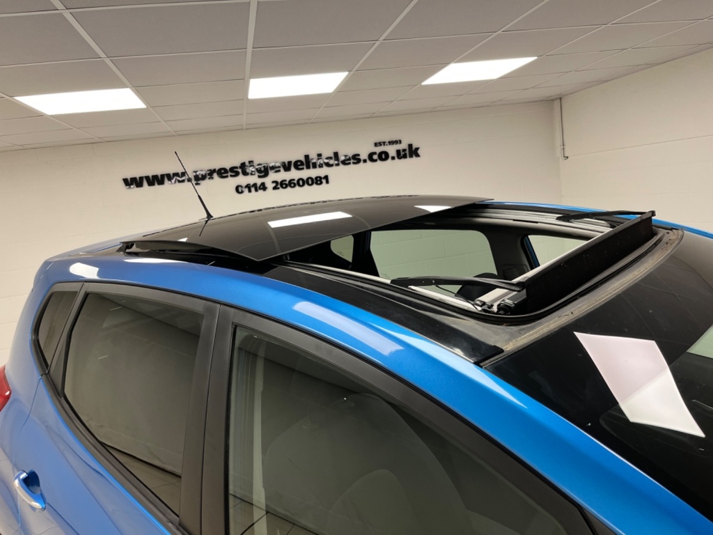 Hyundai Ix20 1.4 Blue Drive Premium Opening Sunroof Blue #4