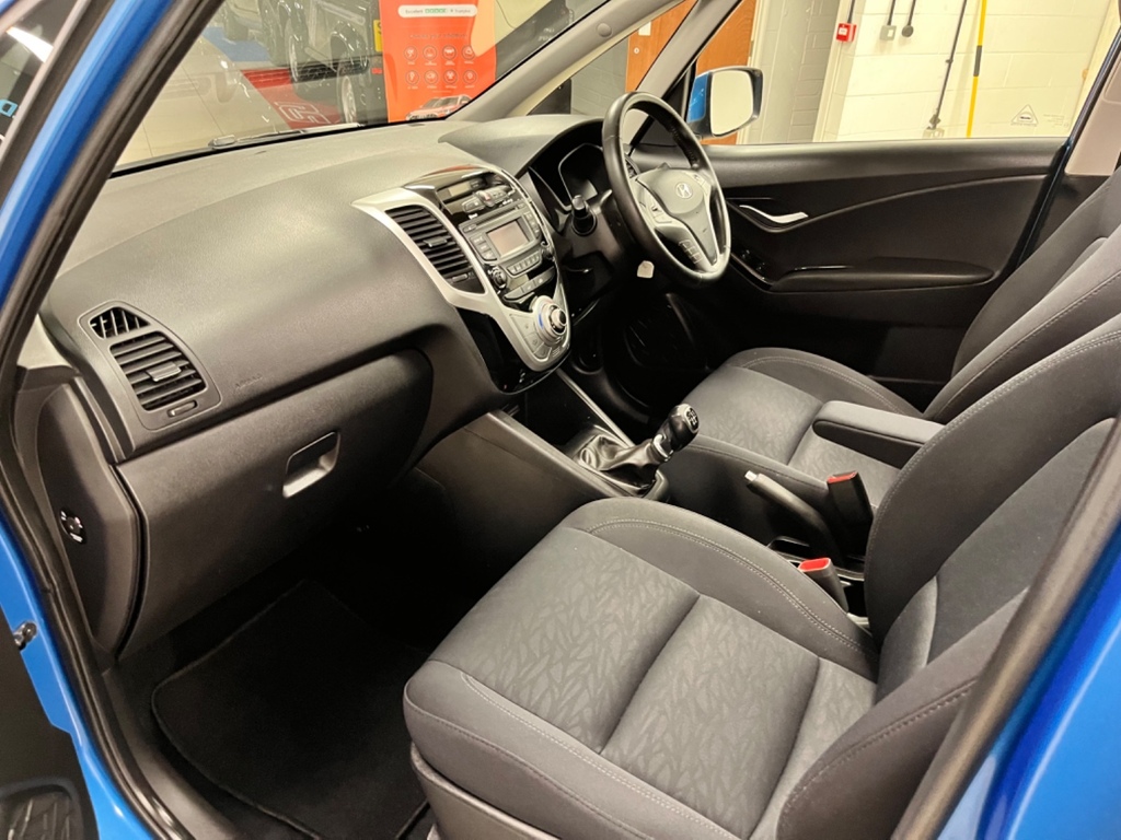 Hyundai Ix20 1.4 Blue Drive Premium Opening Sunroof Blue #6