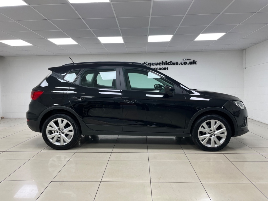 Seat Arona 1.0 Tsi 115 Fr Ez Grey #9