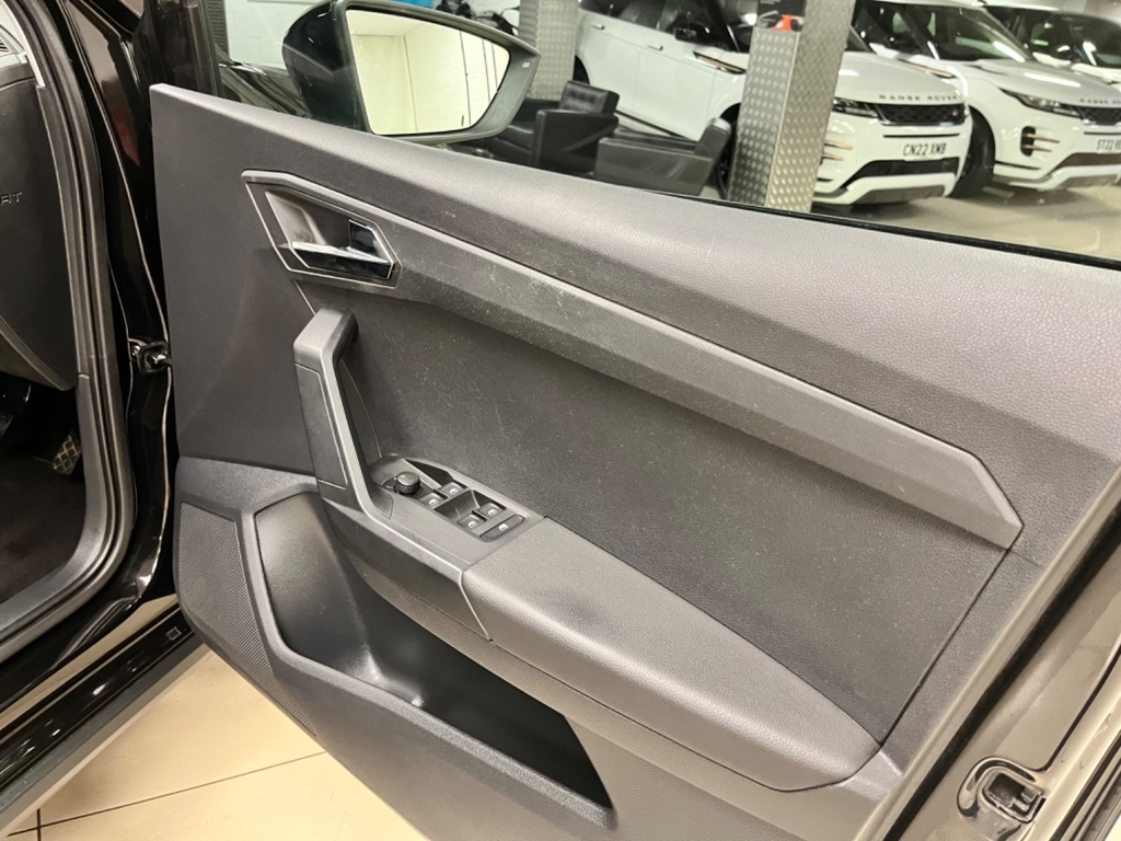 Seat Arona 1.0 Tsi 115 Fr Ez Grey #16